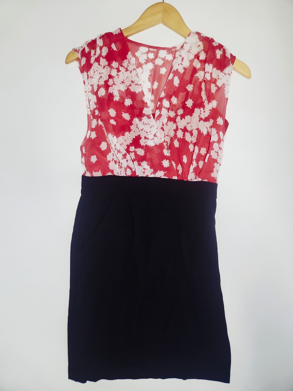 Max & Cleo Floral Mini Dress in Pink & Black Size 4 Like New